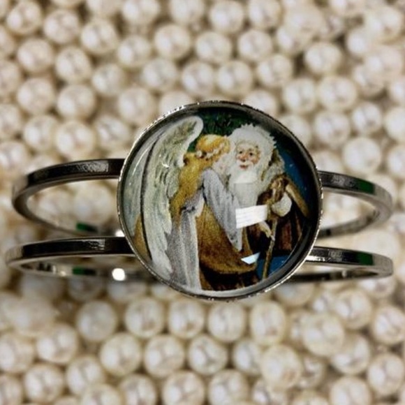 Victorian Santa with Angel bracelet - Picture 6 of 10